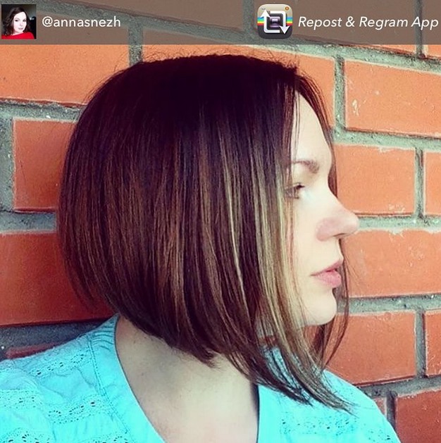 short graduated bob haircut with streaks