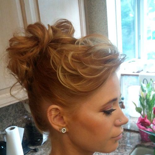 Stylish Bun Hairstyle for Curly Hair