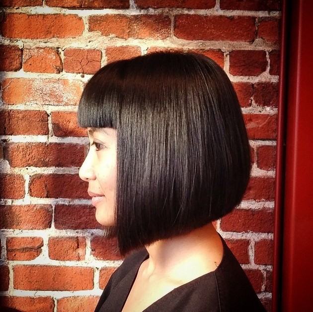 cute mob - medium length bob hairstyle with blunt bangs