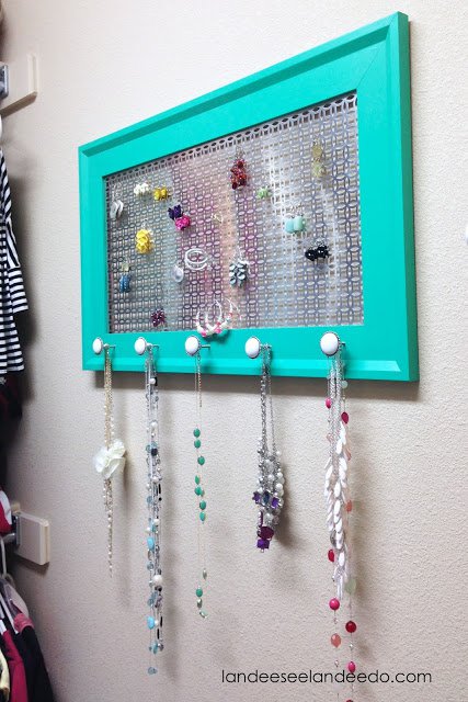 DIY Accessory Displaying Board