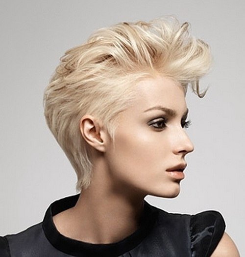 Best Short Haircuts for Thin Hair - Styles Weekly