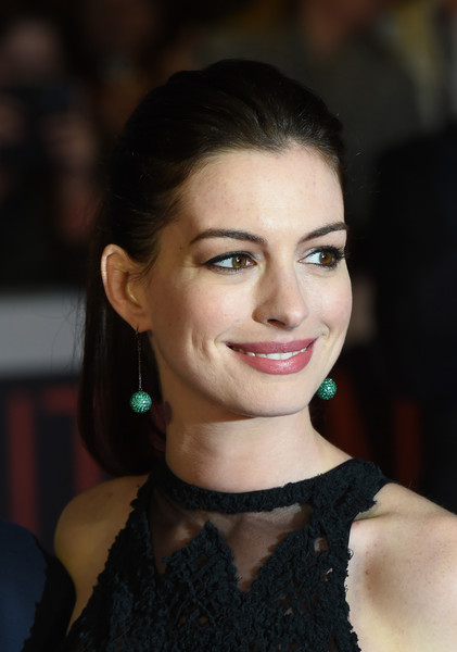 Anne Hathaway Simple Yet Stylish Ponytail