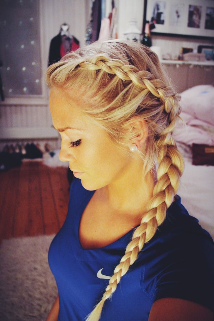 Beautiful Hairstyle for Sports