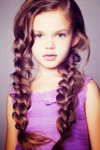 Beautiful Loosed Braided Hairstyle for Girls