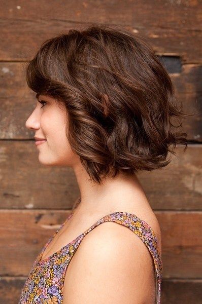 Chic Bob Hairstyle with Waves