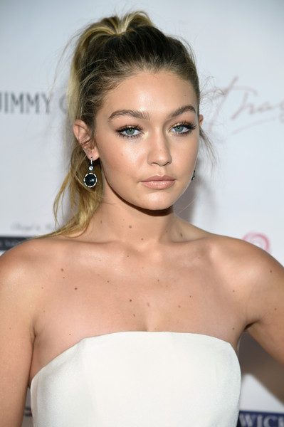 Gigi Hadid Stylish Ponytail Hairstyle