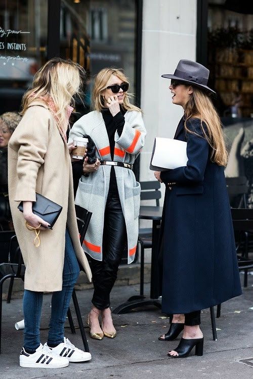 16 Comfy and Chic Outfit Ideas with Long Coats - Styles Weekly