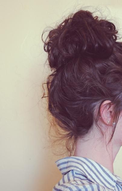 Lovely Curly Top Knot for Teenage Girls