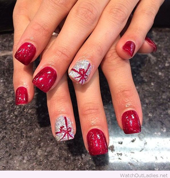 21 Fabulous and Easy Christmas Nail Designs - Styles Weekly