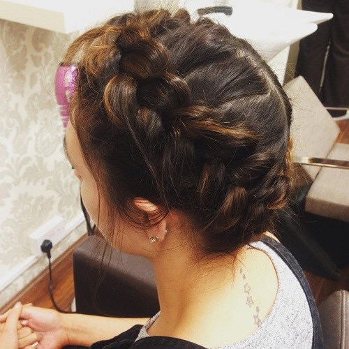 Elegant Ways to Have Milkmaid Hairstyles