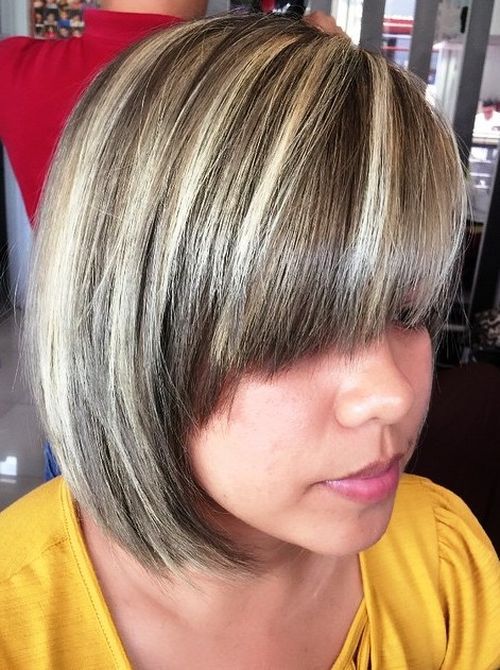 Ideas to Have Sliver and White Highlighted Hair Looks