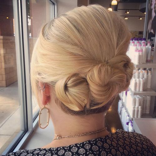 Pretty Buns You Must Have for the Season