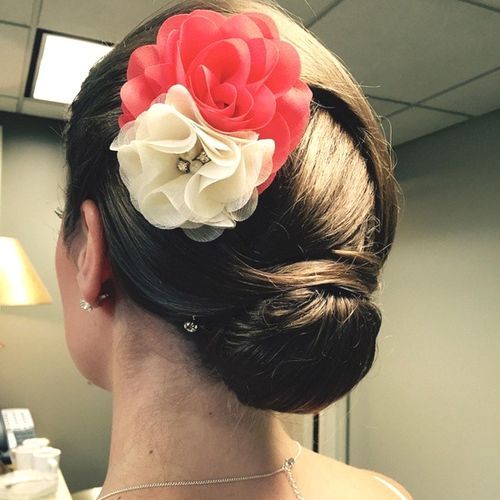 Pretty Buns You Must Have for the Season