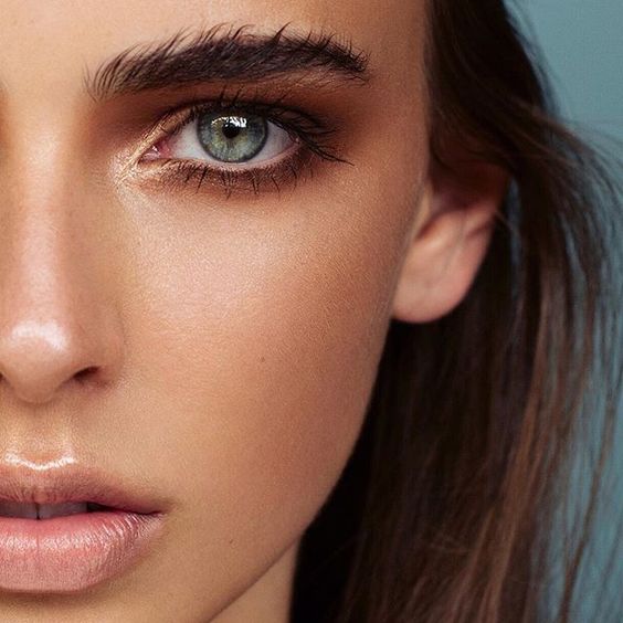 7 Tips on Achieving a Natural Glow Through Highlighting