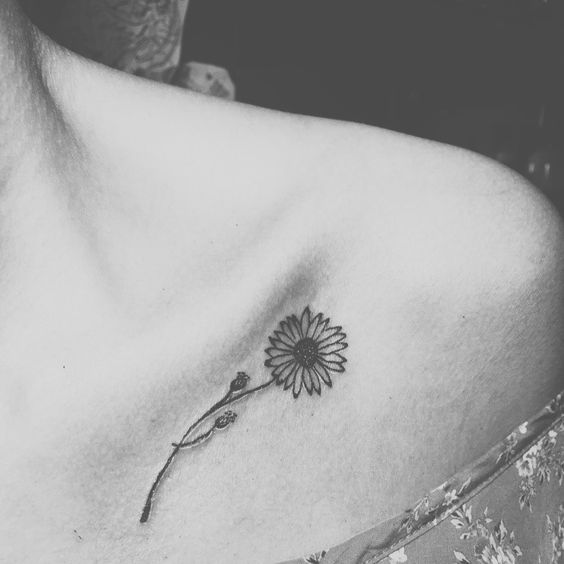 15 Of The Smallest Most Tasteful Flower Tattoos