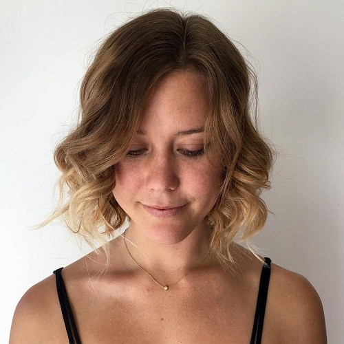 20 Stylish Wavy Bobs for Girls