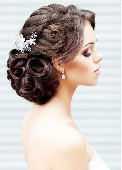 22 Beautiful Wedding Hairstyles for Curly Hair - Styles Weekly