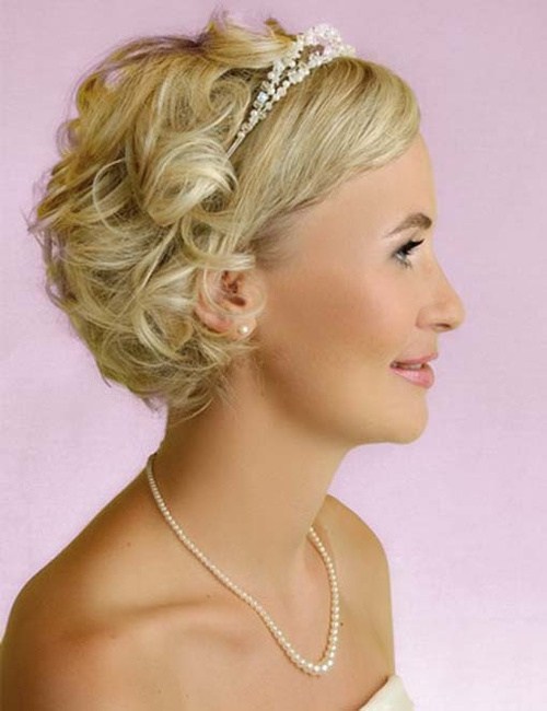 20 Wedding Hairstyles for Curly Hair