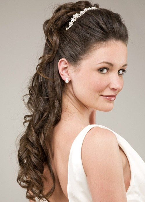 20 Wedding Hairstyles for Curly Hair