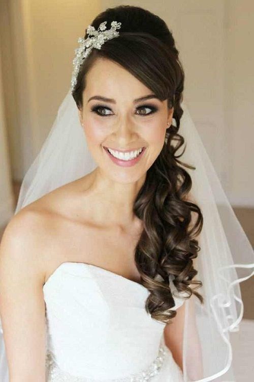 20 Wedding Hairstyles for Curly Hair