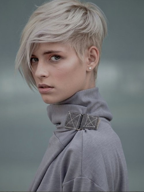 22 Cool Hairstyles for Short Haired Girls