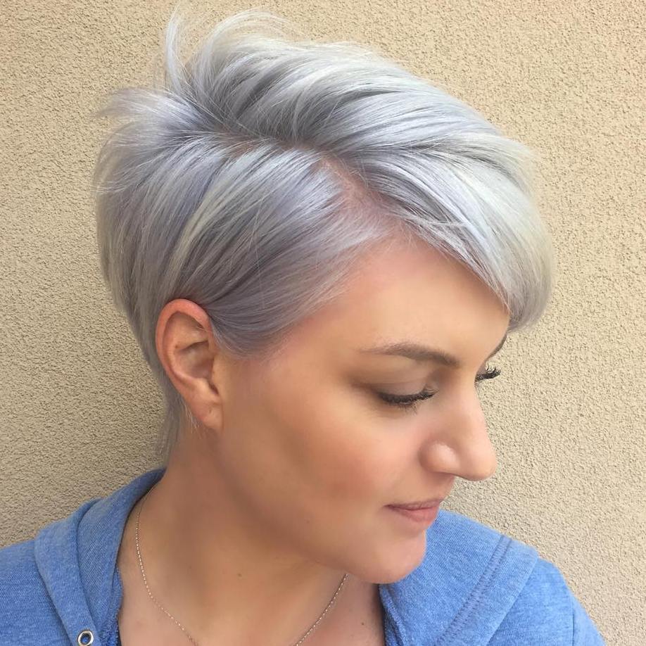 pastel-purple-side-parted-pixie-haircut