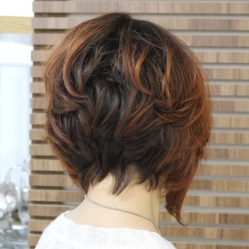 20 Best Short Hairstyles for Thick Hair 2024 - Short Haircuts for Women ...