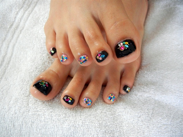 5. Glitter Toe Nail Art for Women - wide 6