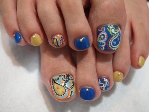 9. Adorable Toenail Designs with Floral Accents - wide 2