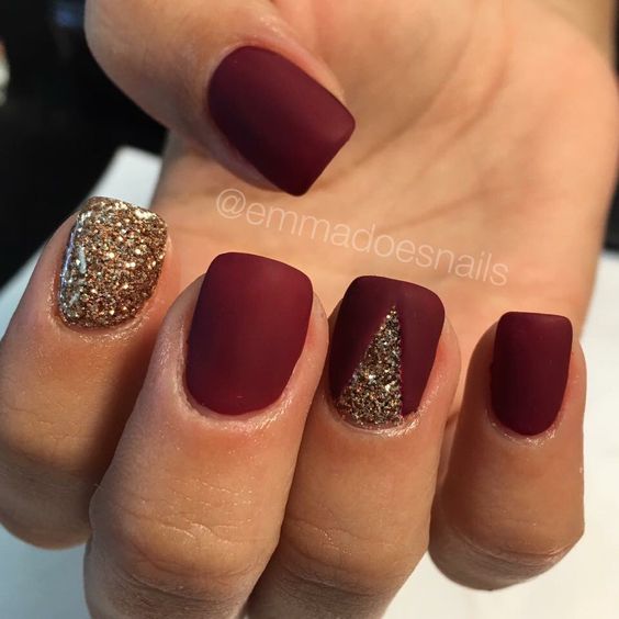 Easy Holiday Nail Designs