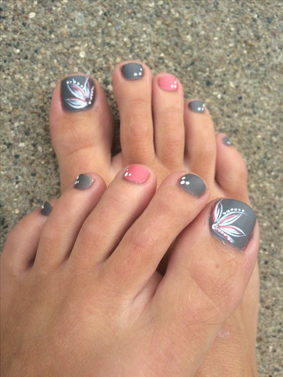 19 Cute Toe Nail Designs For Winter - Styleoholic