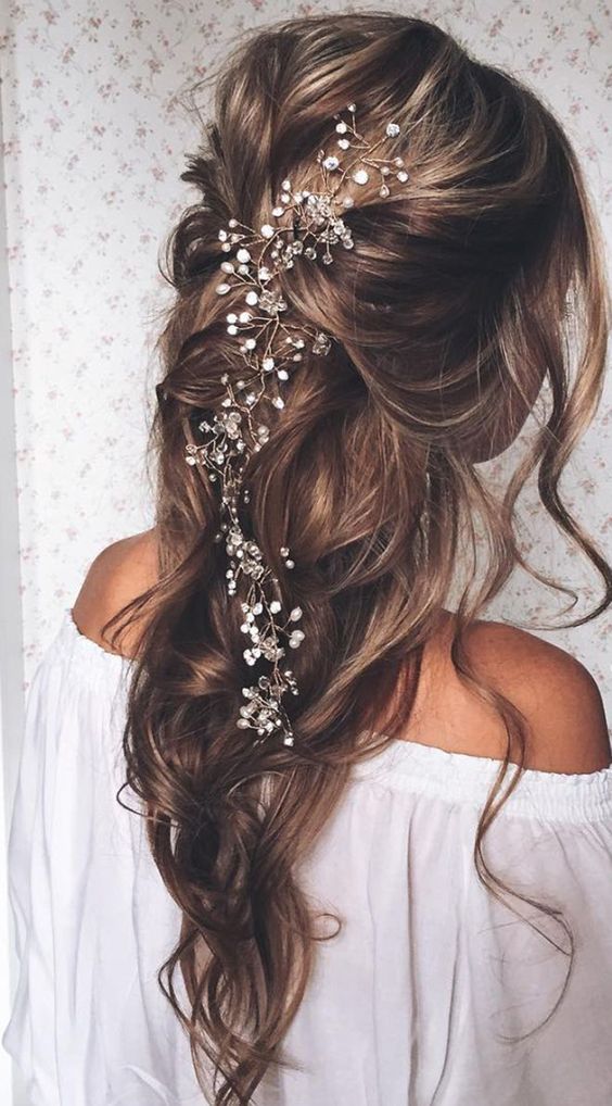 10 Gorgeous Hair Accessories Inspiration Looks