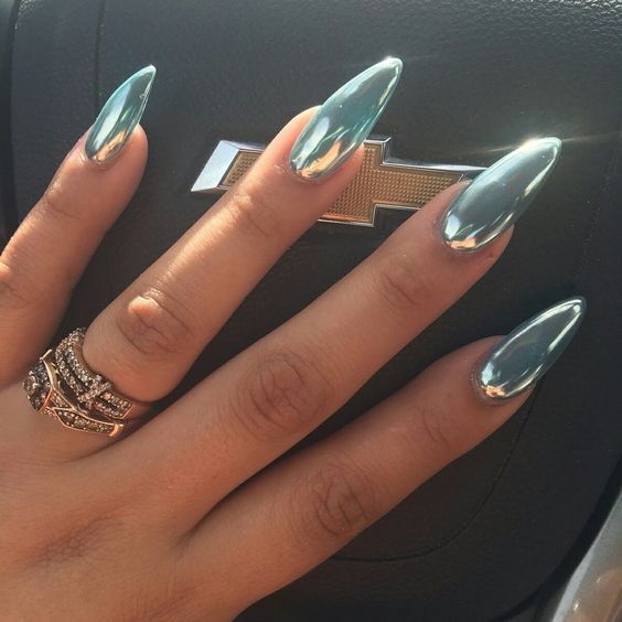 10 Stunning Chrome Nail Ideas