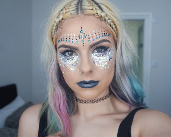 10 Glam and Glittery Makeup Looks