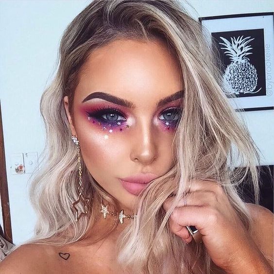 10 Glam and Glittery Makeup Looks