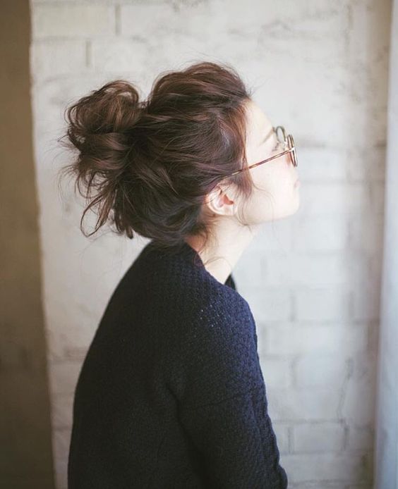 10 Wonderful Messy Bun Hairstyles