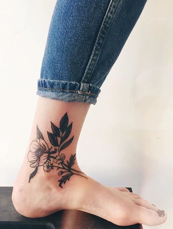 Pretty Ankle Tattoo Ideas for Girls