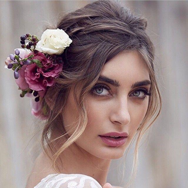 20 Gorgeous Bridal Hairstyle and Makeup Ideas for Women
