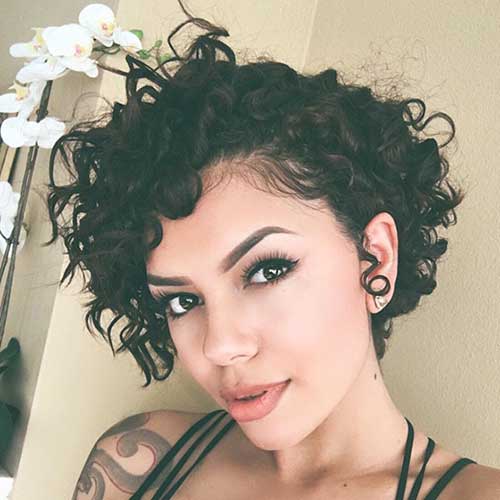 25 Lively Short Haircuts for Curly Hair - Short Wavy Curly Hairstyle Ideas