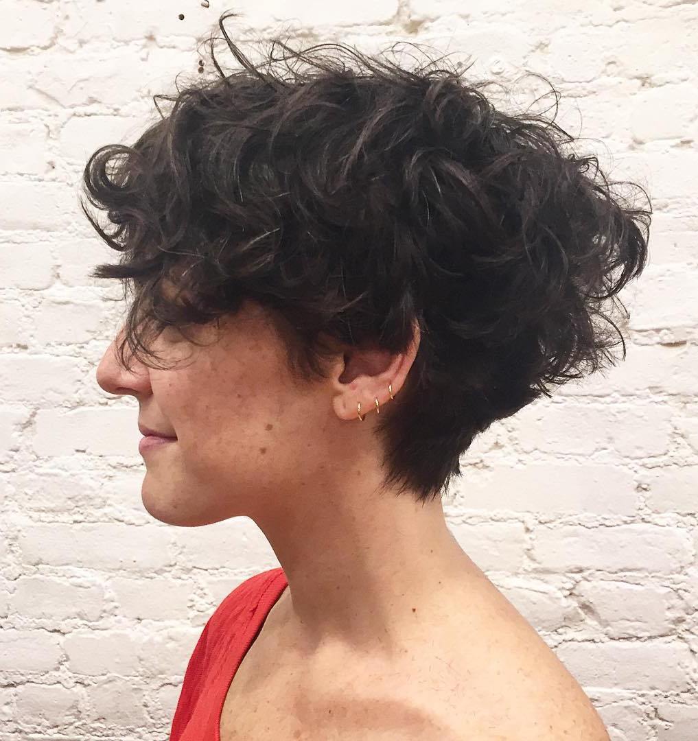 25 Lively Short Haircuts for Curly Hair - Short Wavy Curly Hairstyle Ideas