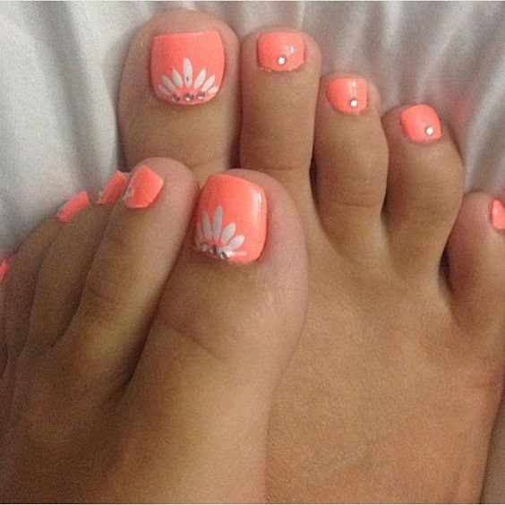 6 Tips For a Beautiful Summer Pedicure (Toe Nail Designs) Styles Weekly