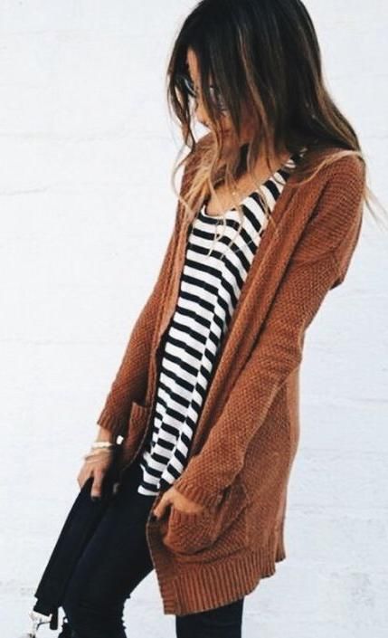 Wie man einen Slouchy Cardigan stylt